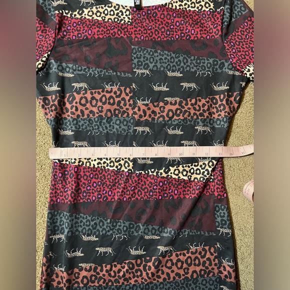 Victoria’s Secret Sport long sleeved dress with back detail - Picture 4 of 7